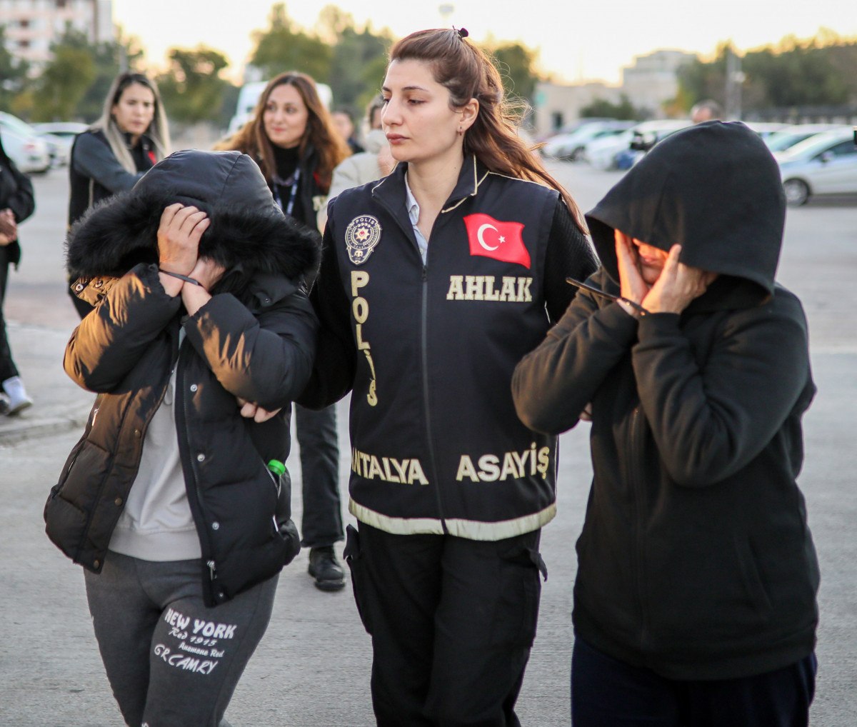 antalyada fuhus sebekesine oyunbozan operasyonu 1 qIvlR5jv