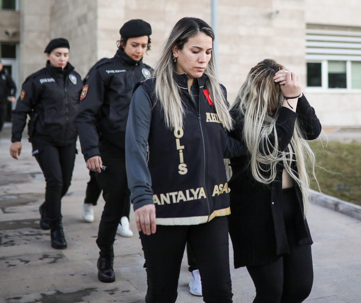antalyada fuhus sebekesine oyunbozan operasyonu 3 3OgIkFlu