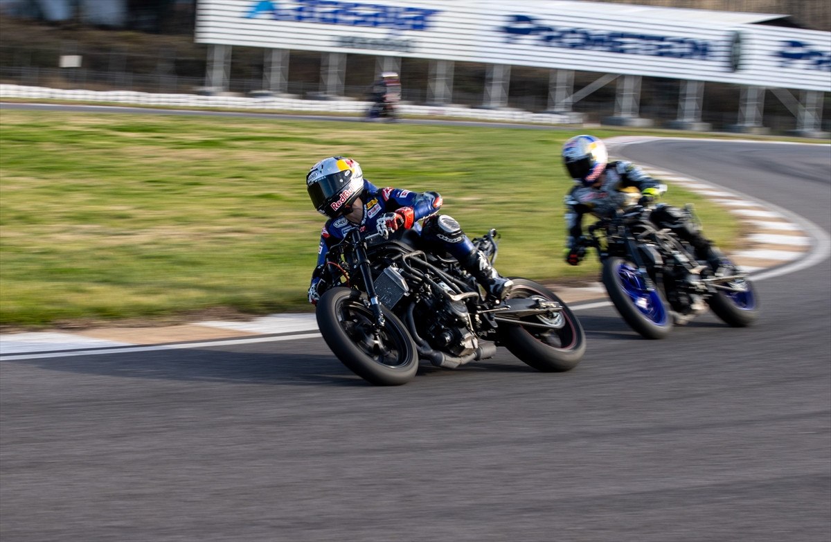 bahattin sofuoglu dunya superbike sampiyonasinda surpriz pesinde 1 XmndKhiw
