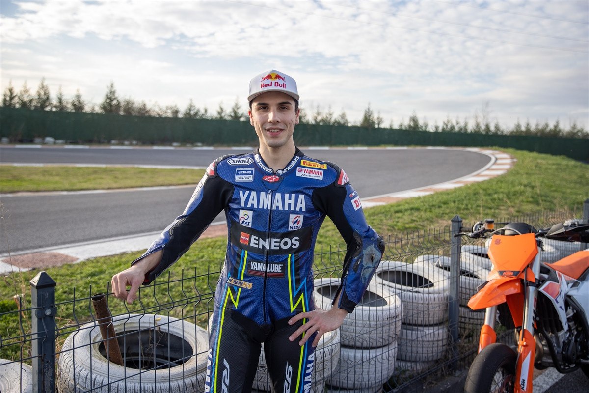 bahattin sofuoglu dunya superbike sampiyonasinda surpriz pesinde 10 BMjcMJaa