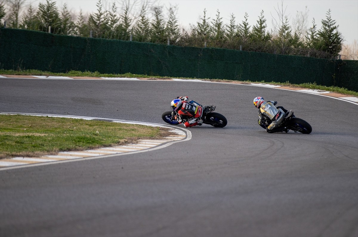 bahattin sofuoglu dunya superbike sampiyonasinda surpriz pesinde 11 VW12G9AH