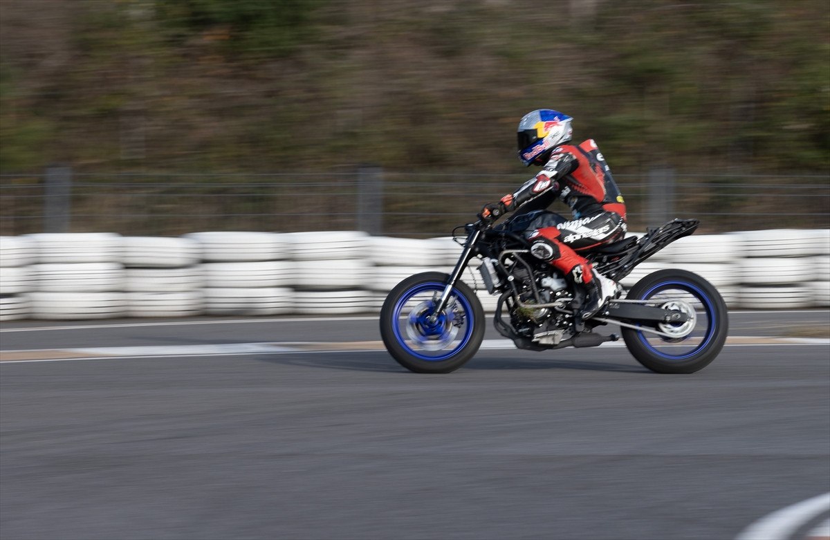 bahattin sofuoglu dunya superbike sampiyonasinda surpriz pesinde 14 C1qGrZHF