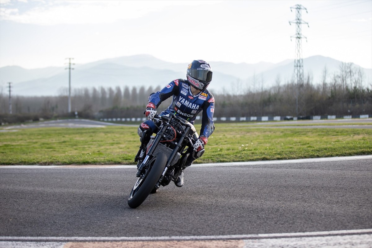 bahattin sofuoglu dunya superbike sampiyonasinda surpriz pesinde 16