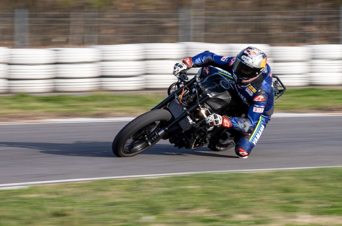 bahattin sofuoglu dunya superbike sampiyonasinda surpriz pesinde 17 52LDujfh