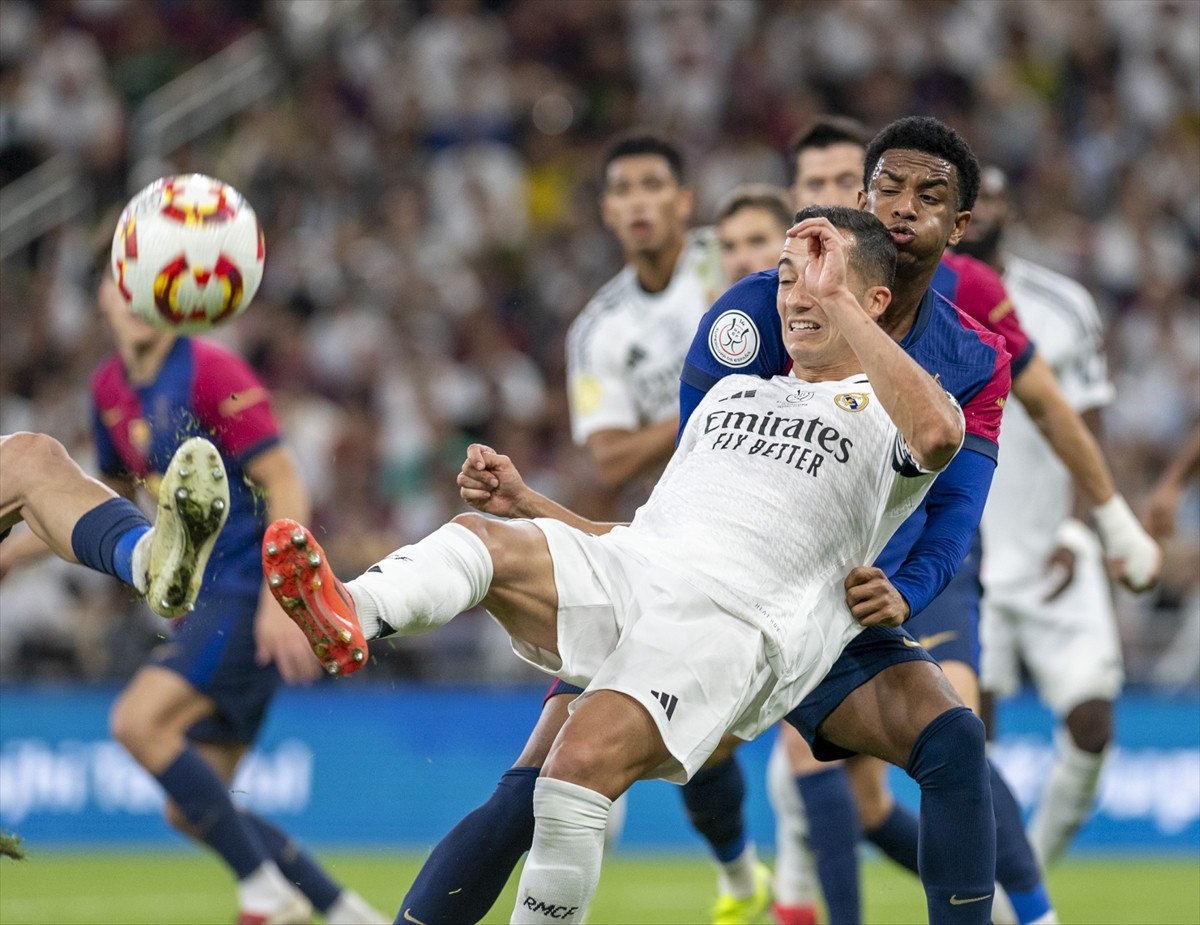 barcelona real madrid karsisinda 5ledi super kupayi kazandilar 2 dy3Ostz8