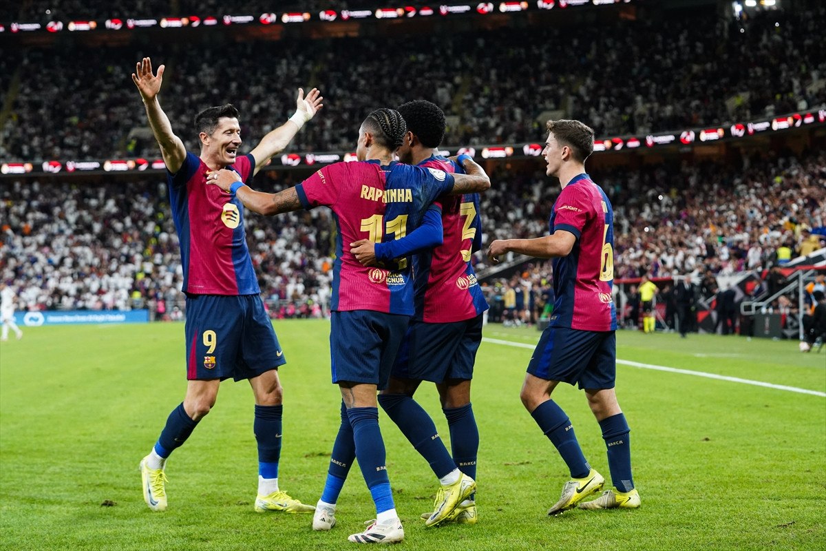 barcelona real madrid karsisinda 5ledi super kupayi kazandilar 3 EmFABmDE