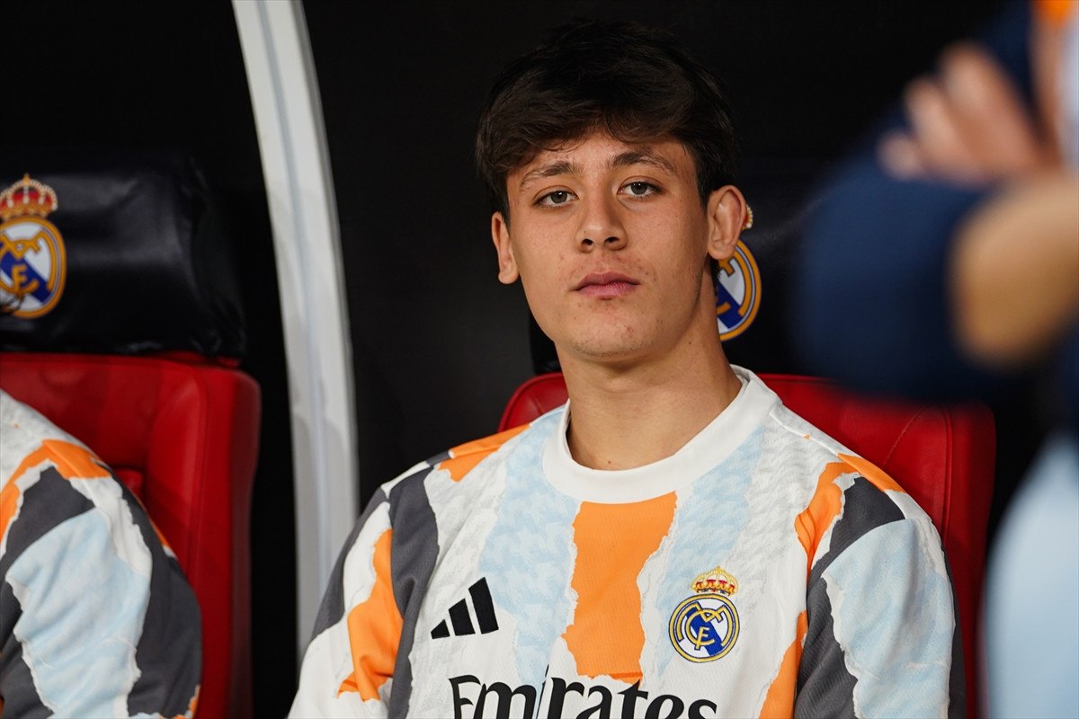 barcelona real madrid karsisinda 5ledi super kupayi kazandilar 4 ZunmUTGy
