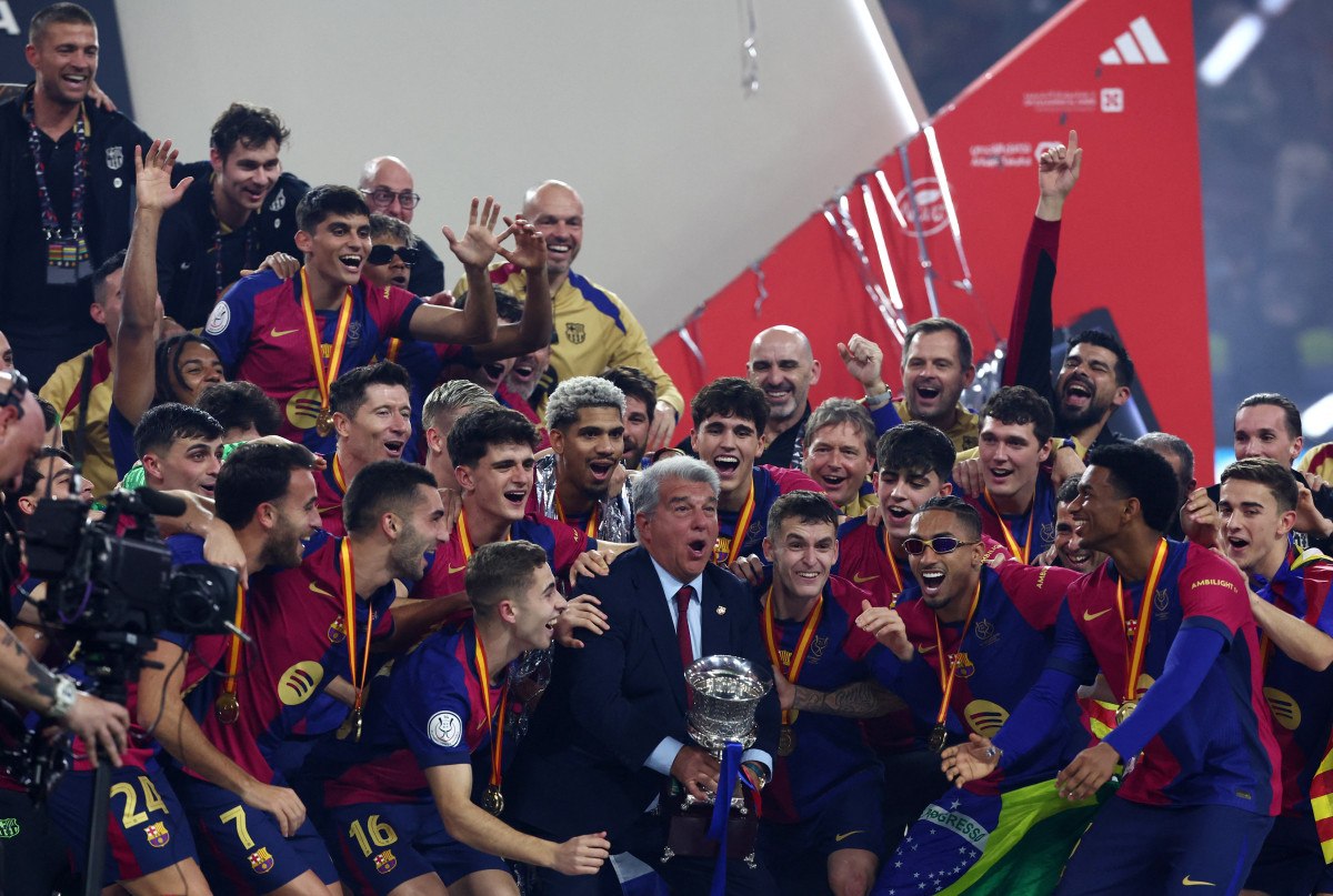 barcelona real madrid karsisinda 5ledi super kupayi kazandilar 8 ikfbaZRB