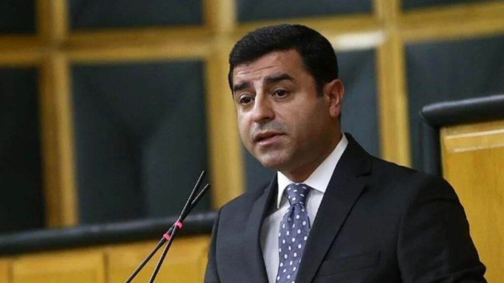 DEM Parti heyeti Selahattin Demirtaş ile görüşecek 6 dem parti heyeti selahattin demirtas ile gorusecek 3LXIVlhG