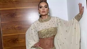 Anasayfa 4 demet akalin ajda pekkan gibi olmak istemem acatenkF