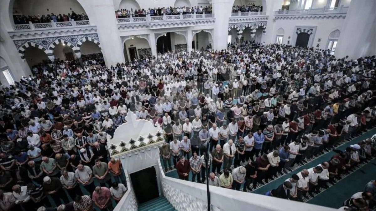 diyanetin cuma hutbesi fitrati korumak aileyi korumaktir 1 COha63Wf