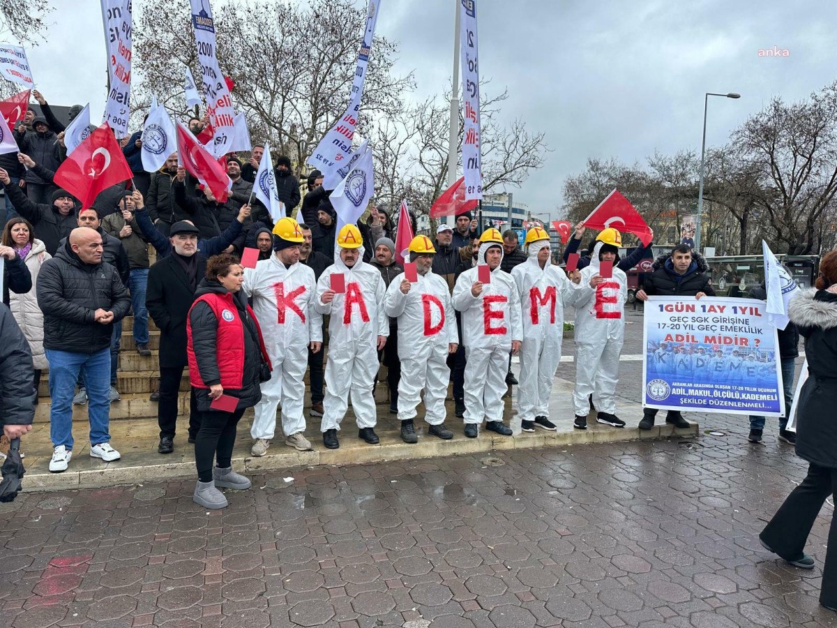 emeklilikte kademeye takilanlar istanbulda miting duzenledi 2 4KI6stN4