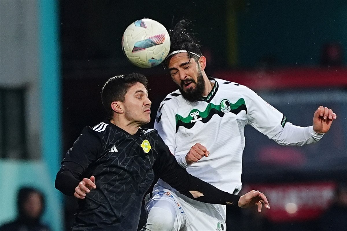 esenler erokspor ile sakaryaspor yenisemedi 0 C3LJSfwq