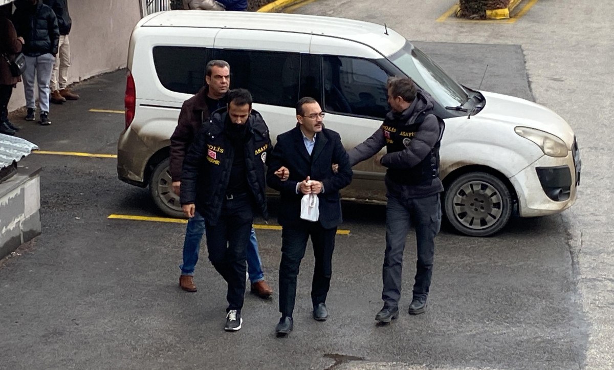 eskisehirde dersine girdigi 12 yasindaki ogrenciyi taciz eden ilce muftusu tutuklandi 0 vidmR6am