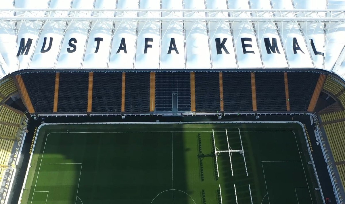fenerbahce stadin uzerine ataturk yazma islemini tamamladi 0 M8pOnLAj
