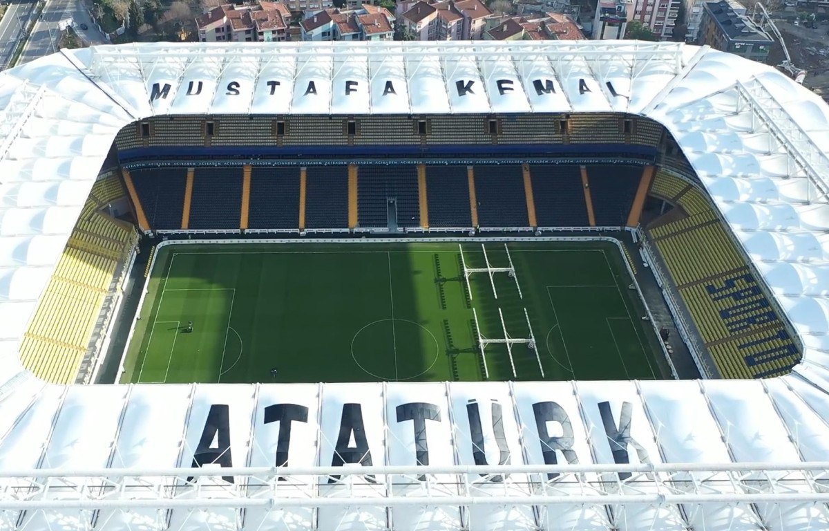 fenerbahce stadin uzerine ataturk yazma islemini tamamladi 1 DI4m9PAk