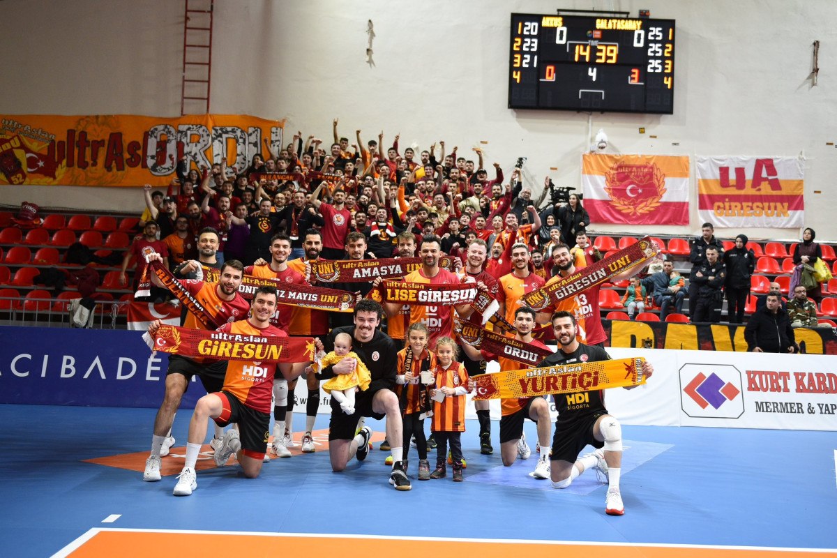 galatasaray akkus belediyespora set vermedi 1 2TzVpwgM