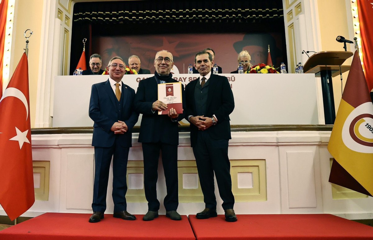 galatasarayda yeni divan kurulu uyeleri icin berat toreni yapildi 1 32BK2IP7