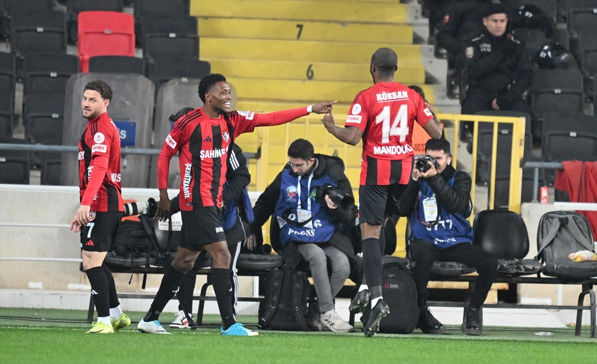 gaziantep fk adana demirspor karsisinda galibiyeti aldi 0 B58j4Pp3