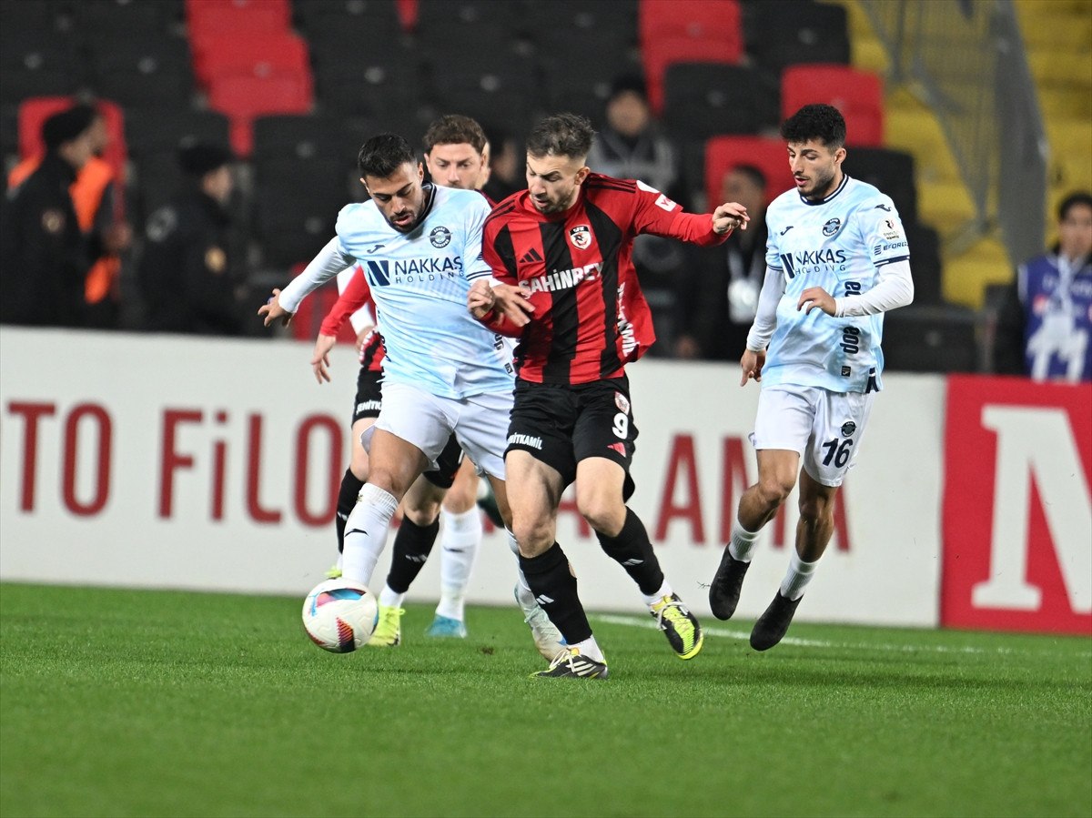 gaziantep fk adana demirspor karsisinda galibiyeti aldi 1