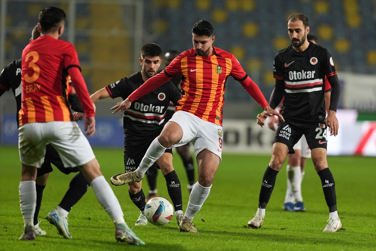 gencelerbirligi yeni malatyasporu uc golle gecti 2 6HscZyEI
