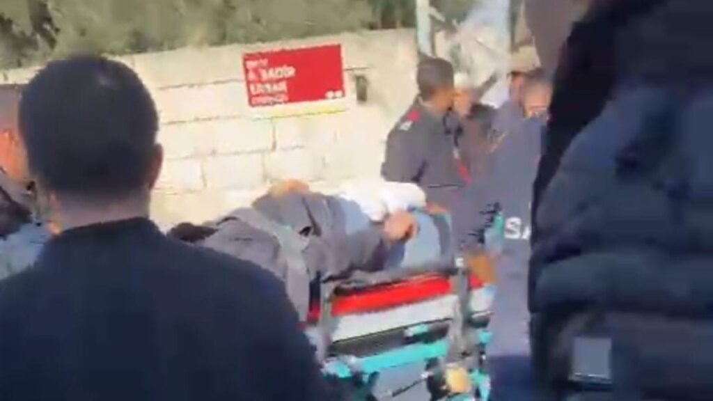 Hatay'da taziye çadırına düzenlenen saldırıda 2 şahıs yaralandı 2 hatayda taziye cadirina duzenlenen saldirida 2 sahis yaralandi ZAHxWL1F