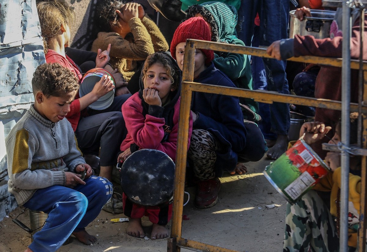 israil saldirilari ve ambargosu altindaki gazzede aclik ve susuzluk krizi yasaniyor 7 nFgPjGKM