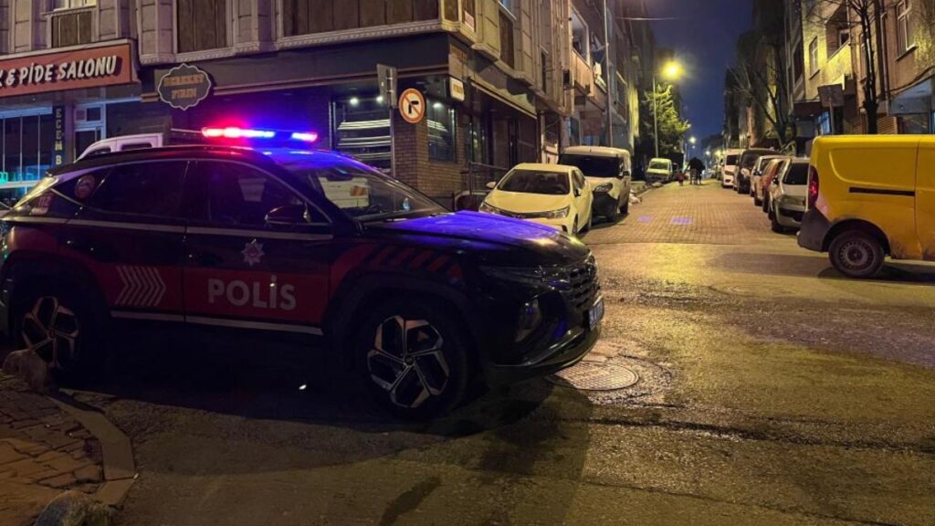 İstanbul Küçükçekmece'de silahlı saldırı: 1 yaralı 6 istanbul kucukcekmecede silahli saldiri 1 yarali ImiwYgtF