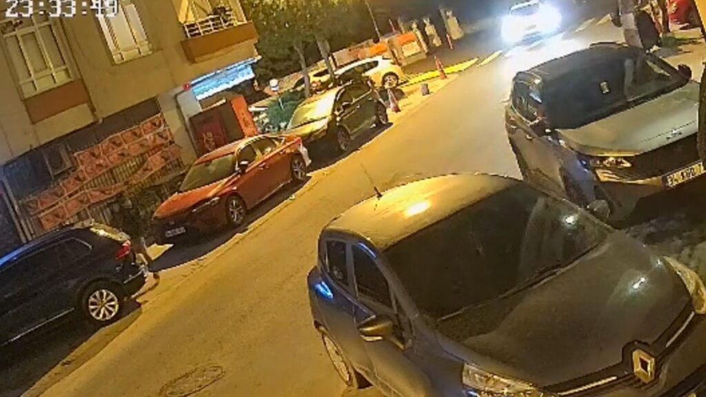 İstanbul'da sokakta satırlı kavga 8 istanbulda sokakta satirli kavga uisStAF7