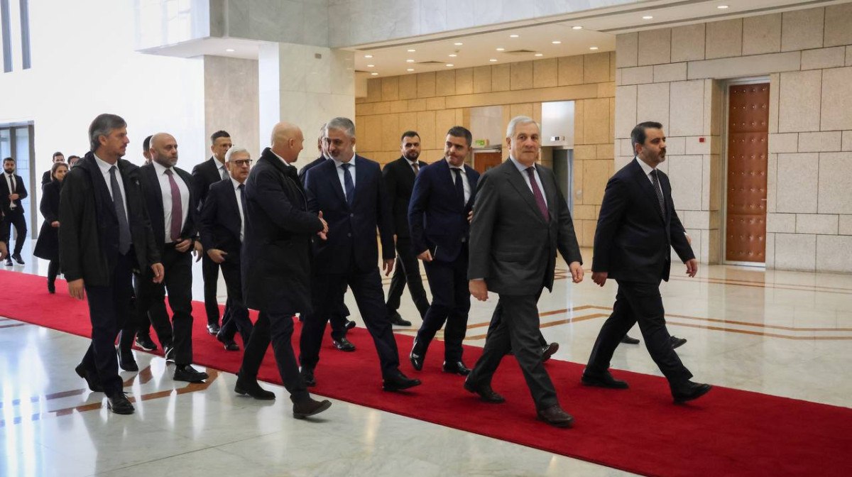italya disisleri bakani antonio tajani emevi camiini ziyaret etti 1 OC6mYq4T
