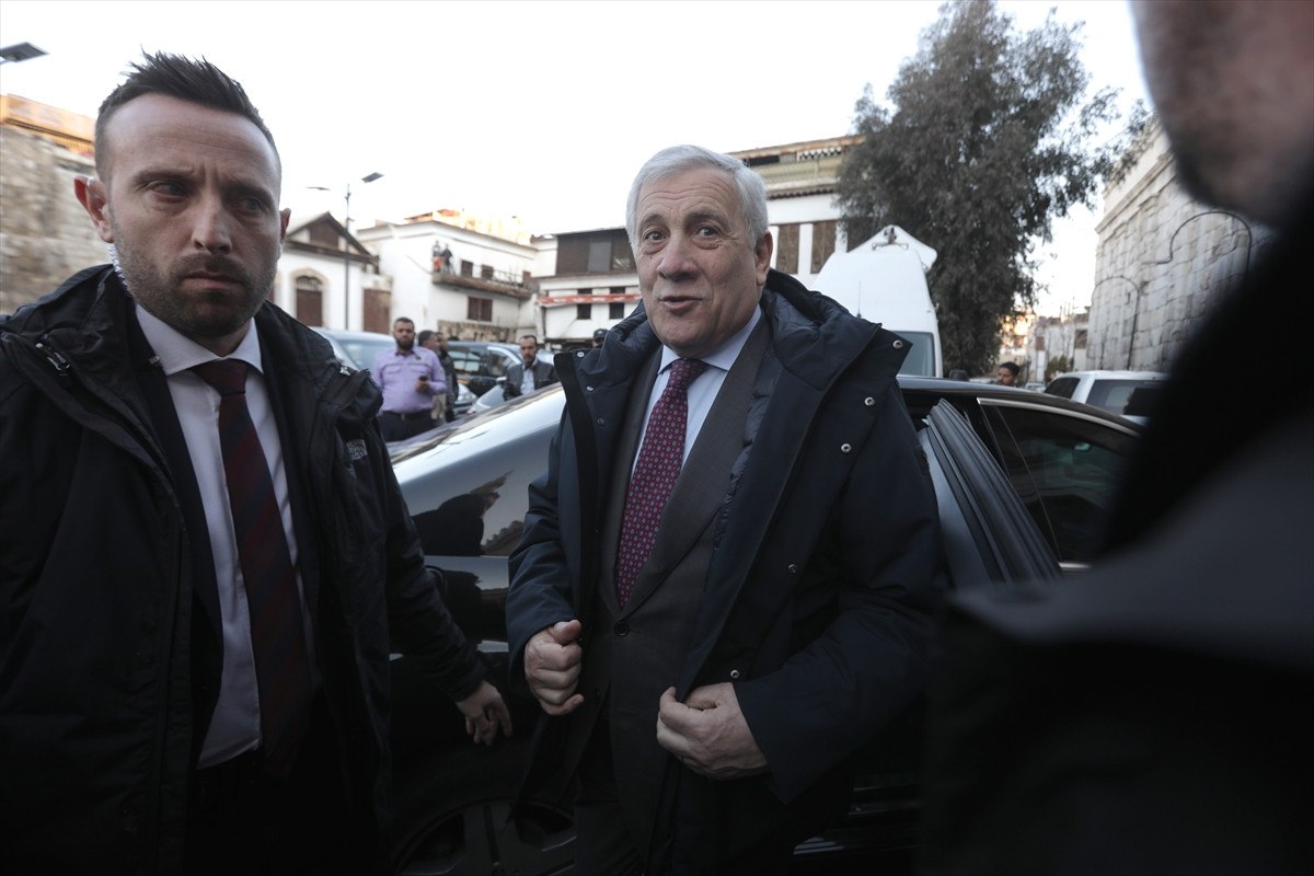 italya disisleri bakani antonio tajani emevi camiini ziyaret etti 3 jarqAANa
