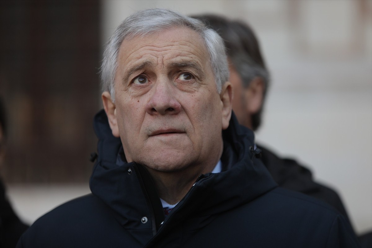 italya disisleri bakani antonio tajani emevi camiini ziyaret etti 4
