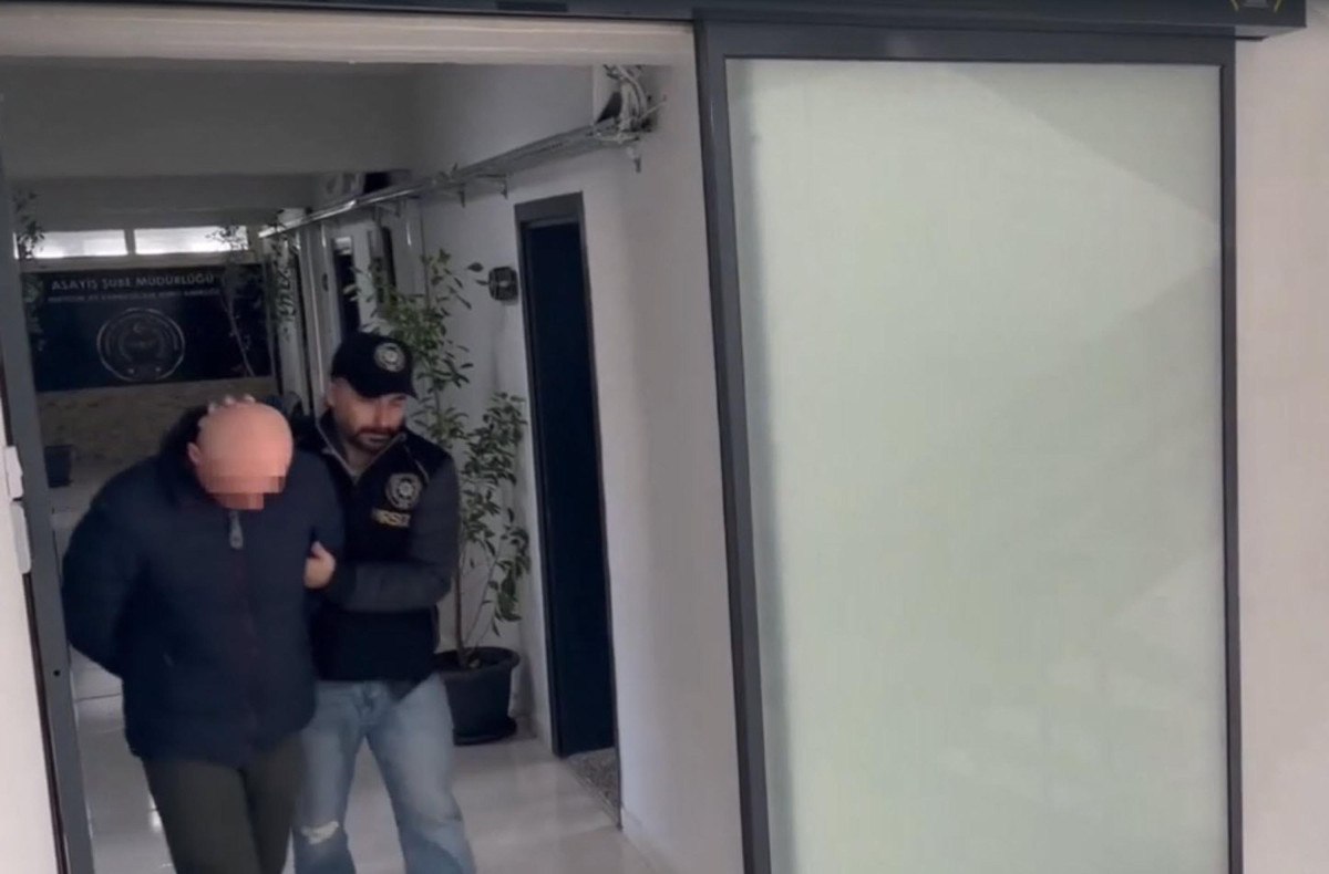 izmirde apartman caldigi ayakkabilari pazarda satti 0 6JRWNBZq