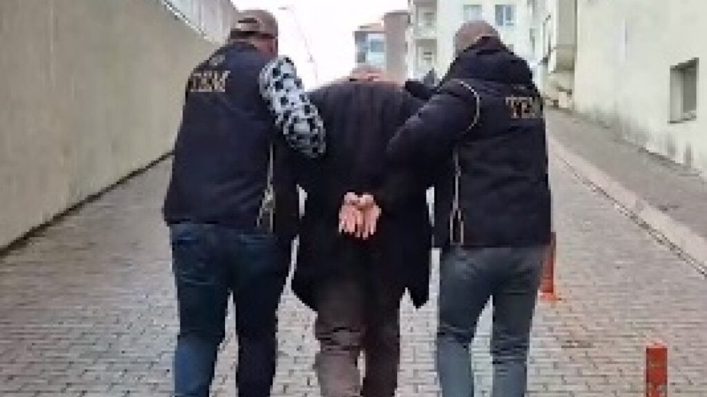 Kayseri'de FETÖ hükümlüsü ihraç hakim yakalandı 9 kayseride feto hukumlusu ihrac hakim yakalandi sFQSglSv