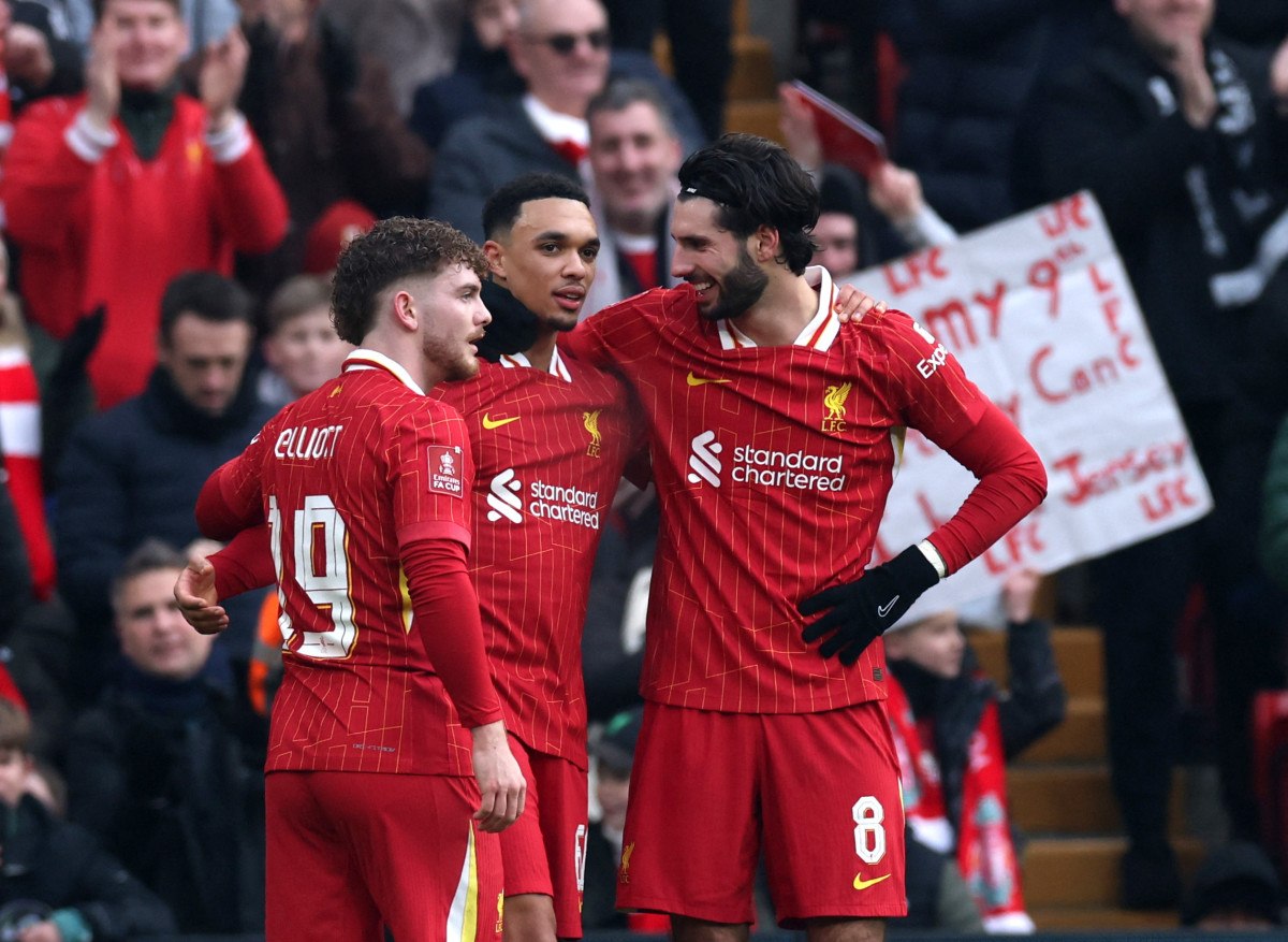 liverpool accringtona 4 atarak turladi 1 2UBUezhZ