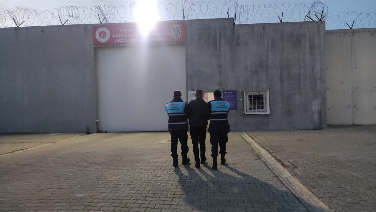 manisada 32 yil hapis cezasi bulunan firari yakalandi 0