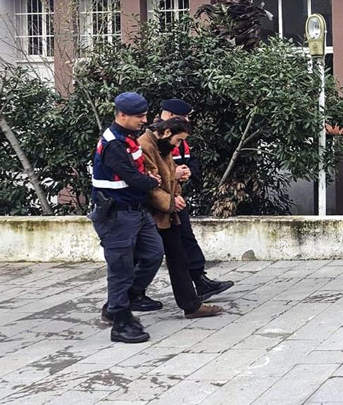 muglada profesor lakapli suphelinin evinden 22 kilo uyusturucu cikti 1 ljFbjAEp