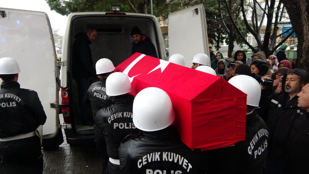 polis memuru motosiklet kazasinda yasamini yitirmisti canakkalede topraga verildi 5 R7zs2lyT