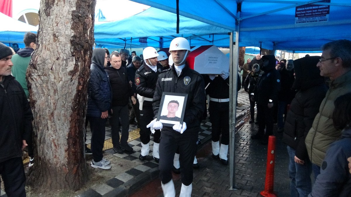 polis memuru motosiklet kazasinda yasamini yitirmisti canakkalede topraga verildi 7 hNyyI8T3