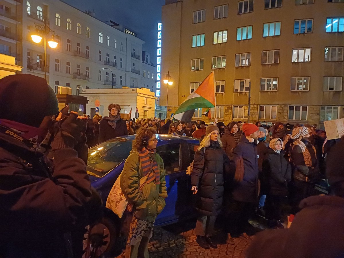 polonyada protesto netanyahuyu tutuklayin 0 dRPBfr1e