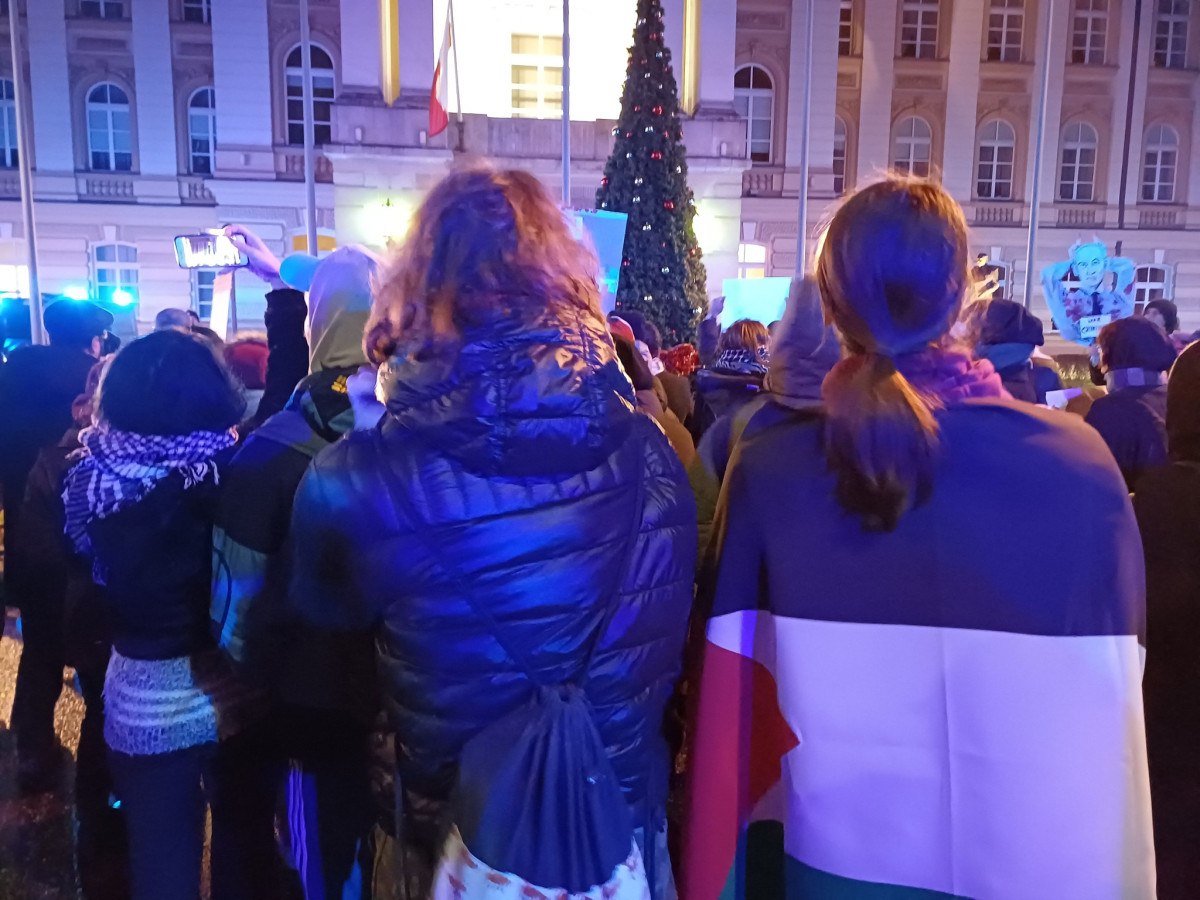 polonyada protesto netanyahuyu tutuklayin 2 azUdUY2A