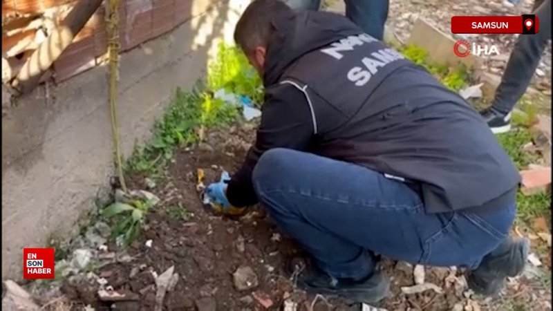 Samsun'da bahçede toprağa gömülü uyuşturucu ele geçirdi 10 samsunda bahcede topraga gomulu uyusturucu ele gecirdi eiIBuqm9