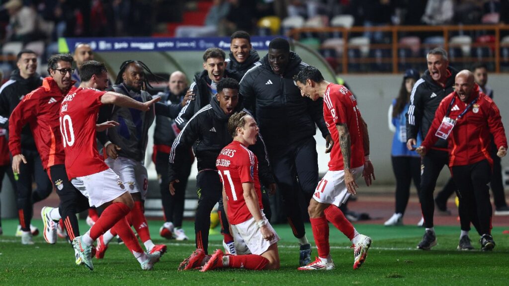 Sporting'i penaltılarda geçen Benfica kupayı kazandı 10 sportingi penaltilarda gecen benfica kupayi kazandi w8y4KR5y