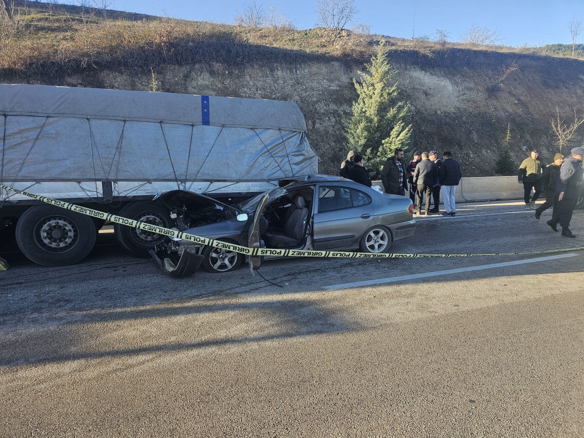 tokatta otomobil tira carpti 0 YSHdEYOm