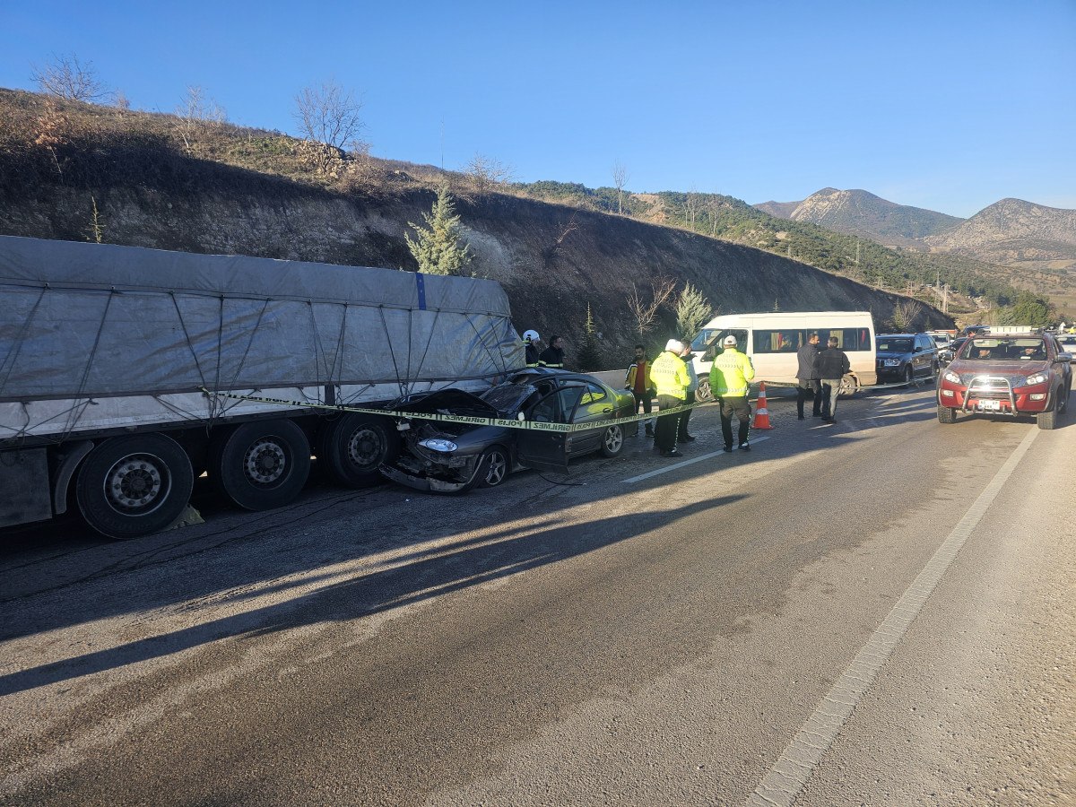 tokatta otomobil tira carpti 3 wHTYpIYR