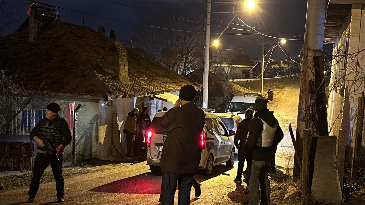 usakta esini ve kayinbiraderini sokak ortasinda pompali tufekle vurdu 0 5QE6sHQj