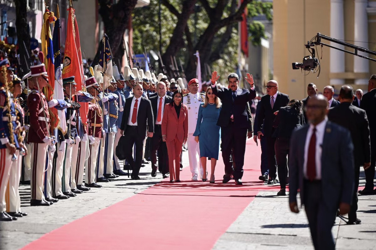 venezuelada maduro devlet baskanligi icin yemin etti 1 MUDKaaXT